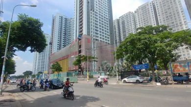Cổng dự án tại đường Tạ Quang Bửu